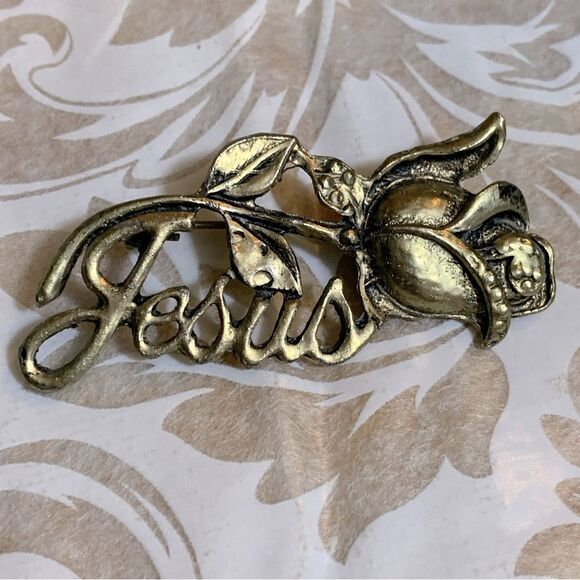 Vintage JESUS Rose Brooch Gold Tone 2.5” Long Gorgeous - Picture 1 of 4
